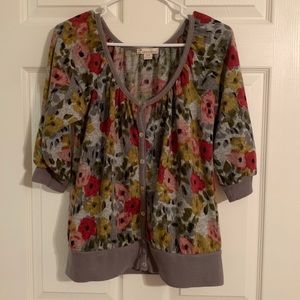 Forever 21 Gray Floral Top